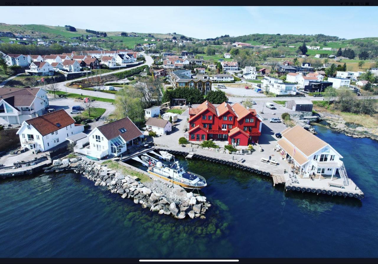 Sjoberg Hotell Og Ferie Leiligheter Østhusvik Exterior foto