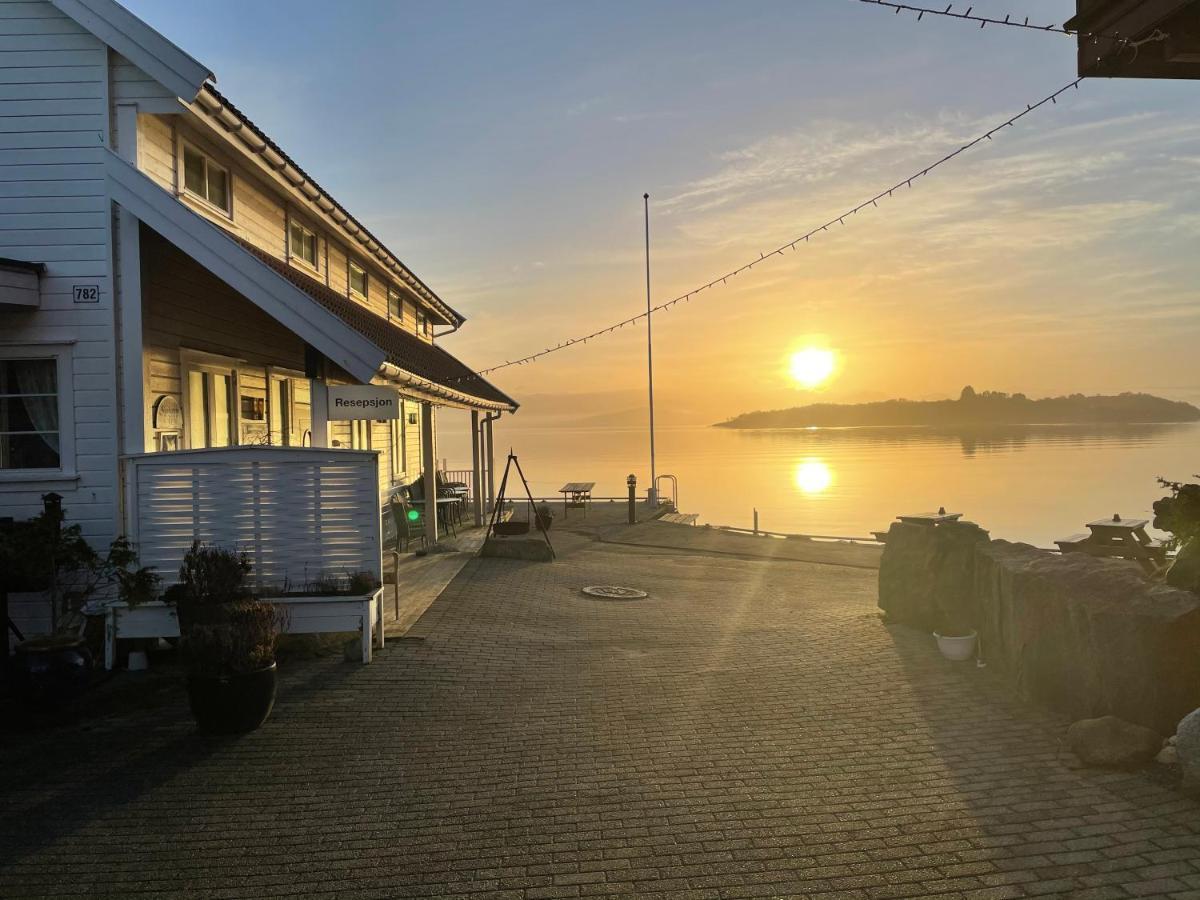 Sjoberg Hotell Og Ferie Leiligheter Østhusvik Exterior foto