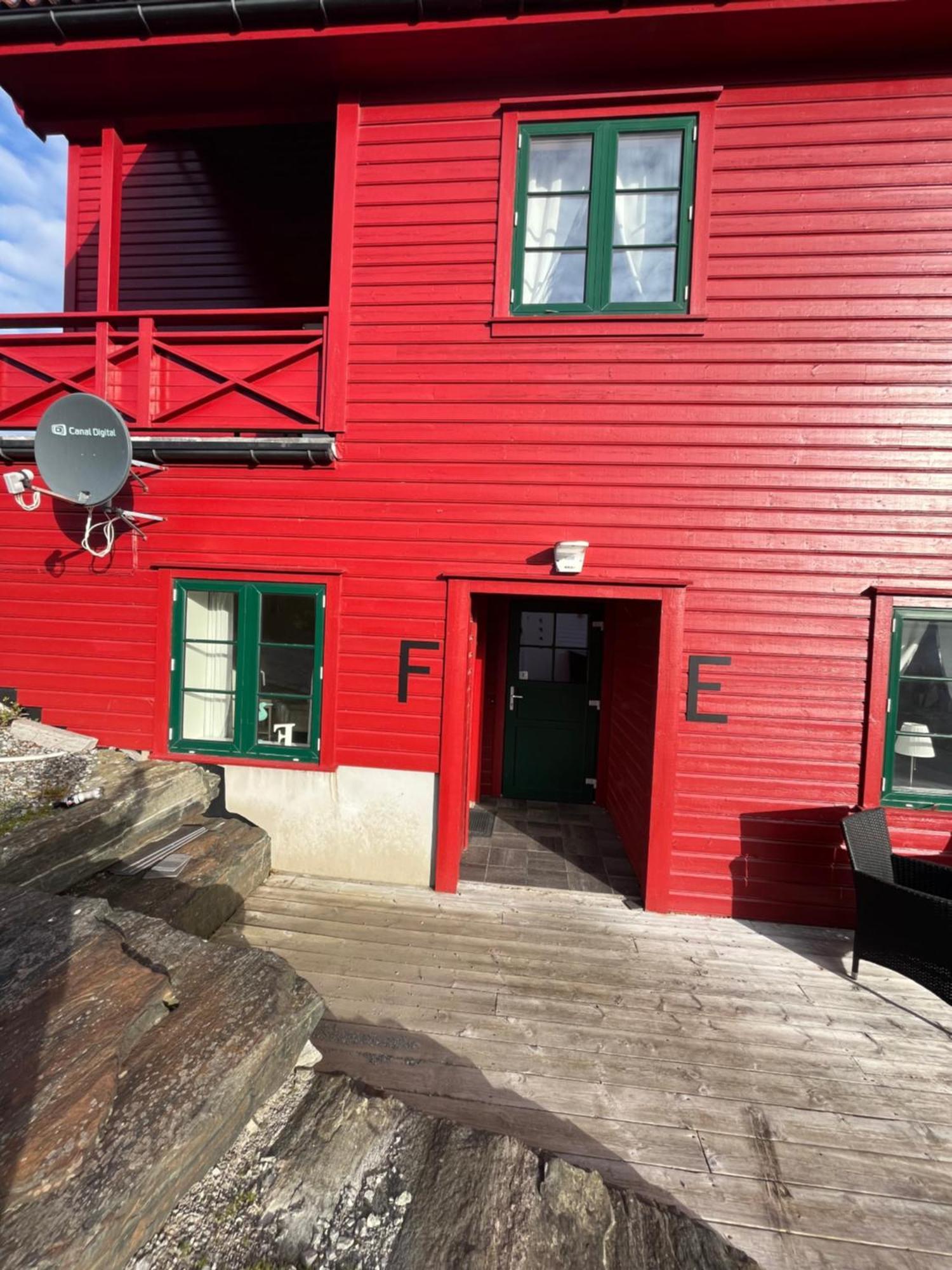 Sjoberg Hotell Og Ferie Leiligheter Østhusvik Exterior foto