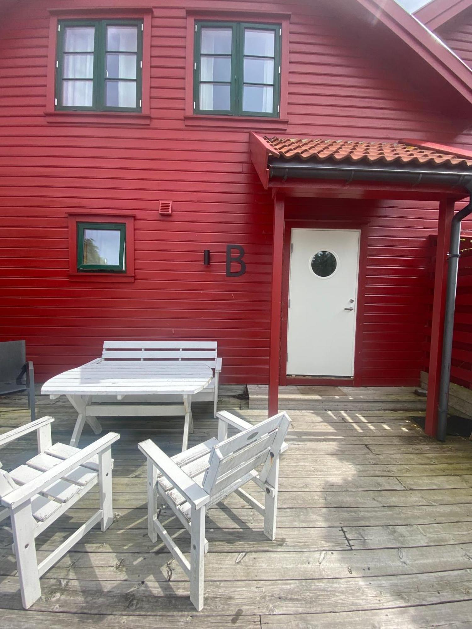 Sjoberg Hotell Og Ferie Leiligheter Østhusvik Exterior foto