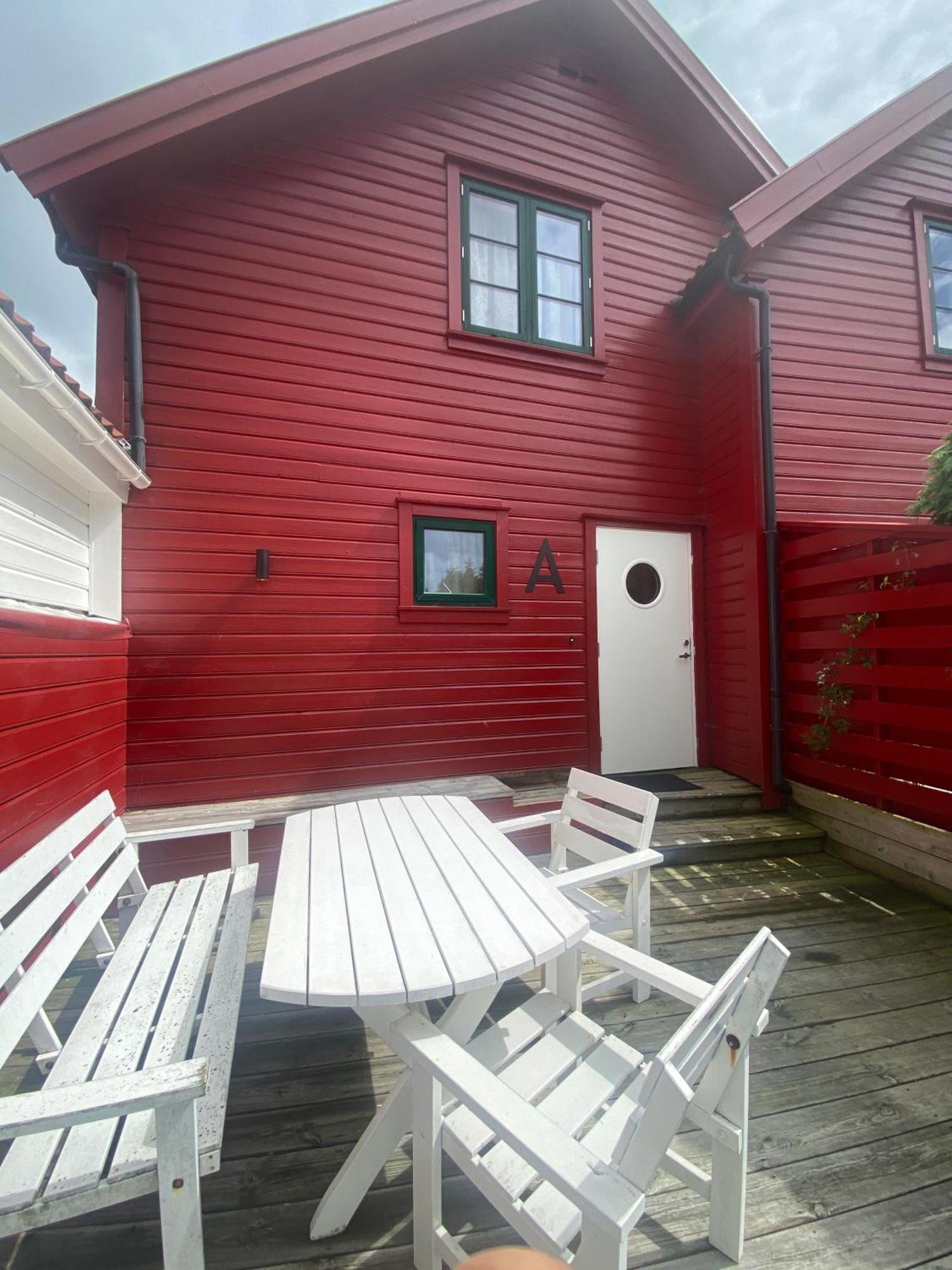 Sjoberg Hotell Og Ferie Leiligheter Østhusvik Exterior foto