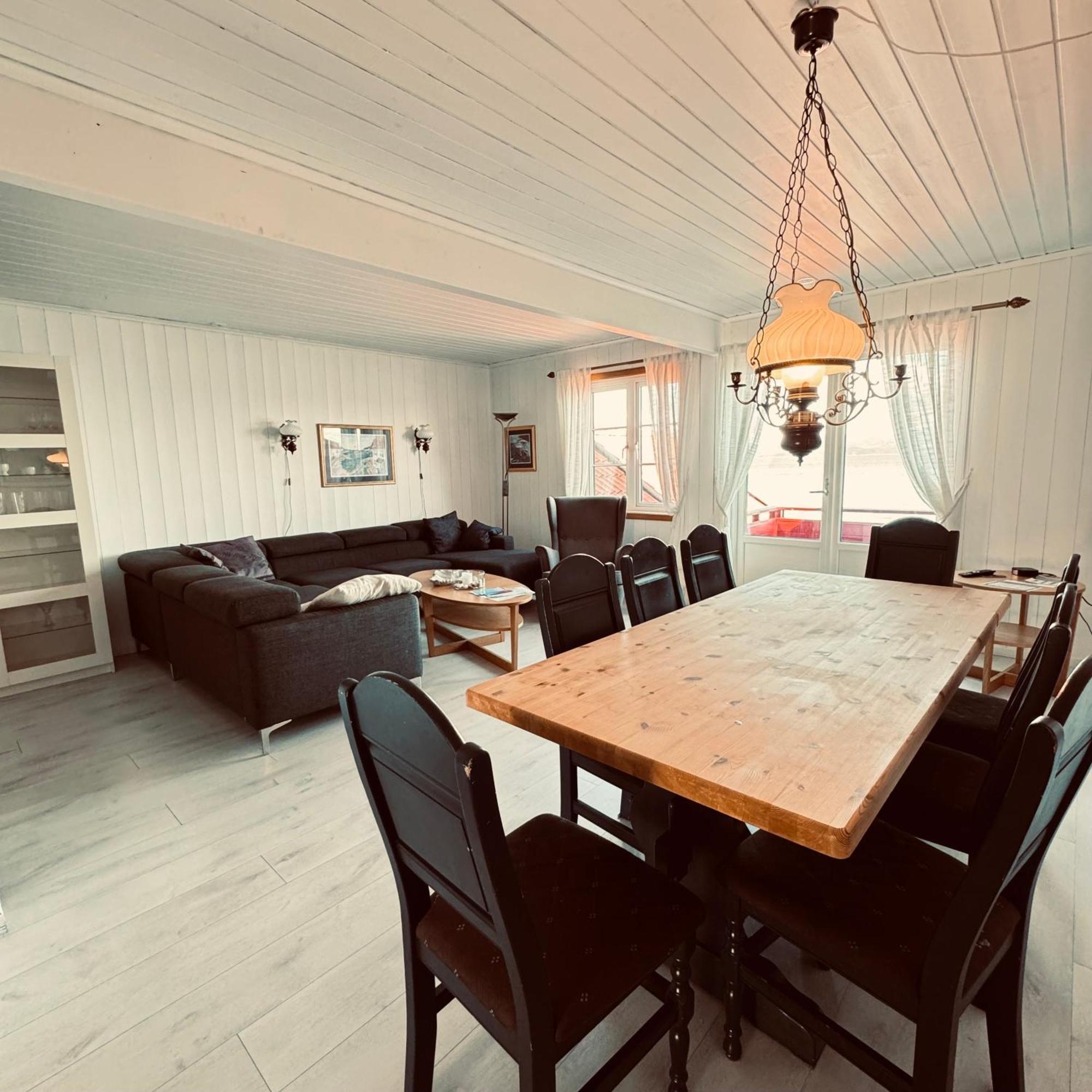 Sjoberg Hotell Og Ferie Leiligheter Østhusvik Exterior foto