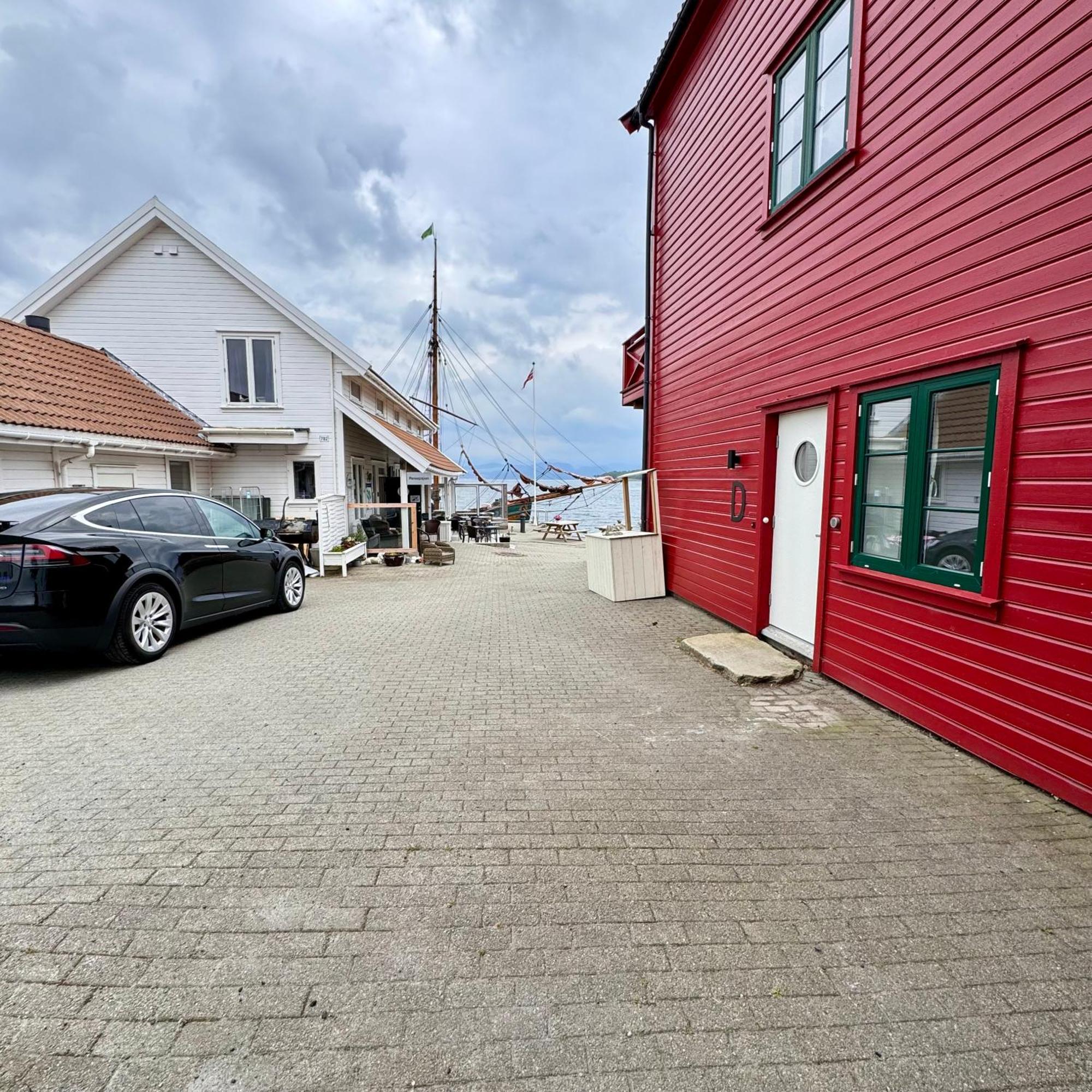 Sjoberg Hotell Og Ferie Leiligheter Østhusvik Exterior foto